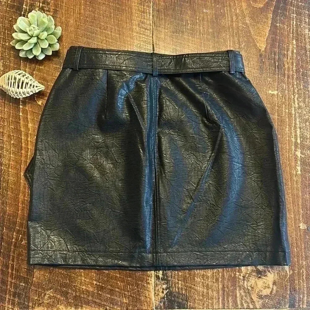 Shinestar | Embossed Faux Leather Mini Skirt - Picture 3 of 5